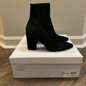 Used STEVE MADDEN Booties-Remy